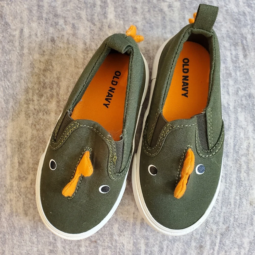 Old NAVY Toddler Green Slip-On Shoes Size 6